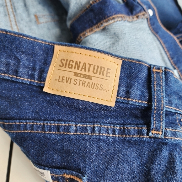 Levi’s Signature Women's Blue Denim Heritage High Rise Stretch Shorts Size 20W - Picture 7 of 10